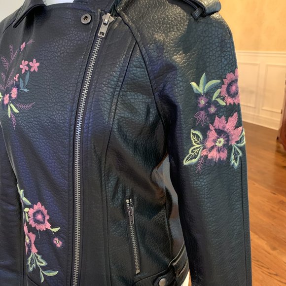 BB Dakota Black Floral Embroidered Moto Faux Leather Jacket - Picture 4 of 13